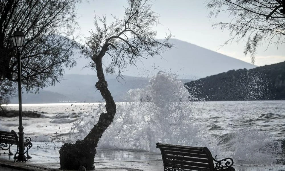 Μεγάλη πτώση της θερμοκρασίας και θυελλώδεις ανέμους αναφέρεις ο Μαρουσάκης -Κακοκαιρία από την Ιταλία στα δυτικά (Βίντεο)